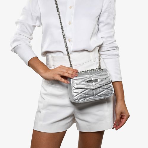 Bolsa Transversal Metalizada Prata Couro