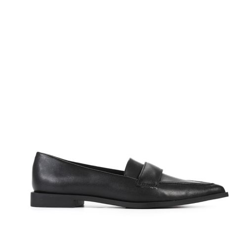 Loafer Preto Salto Baixo Bico Fino Couro