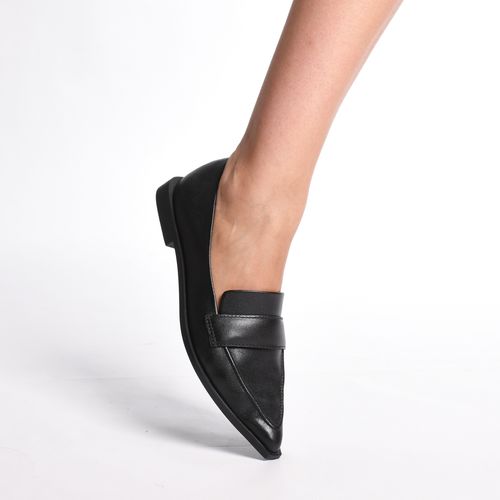Loafer Preto Salto Baixo Bico Fino Couro