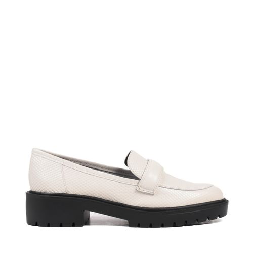 Loafer Tratorado Branco Couro