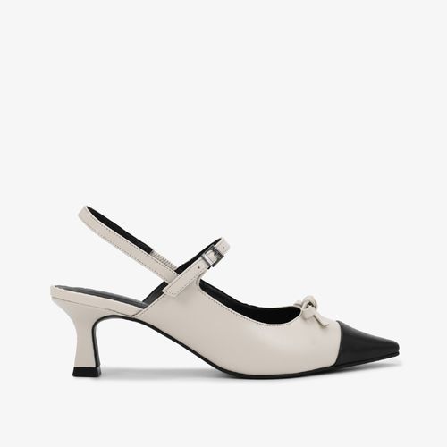 Slingback Off White Salto Médio Bico Fino Couro