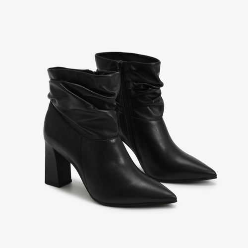 Bota Preta Cano Curto Salto Bloco Médio Bico Fino Couro