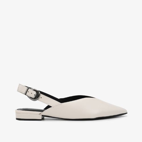 Slingback Off White Salto Baixo Bico Fino Couro