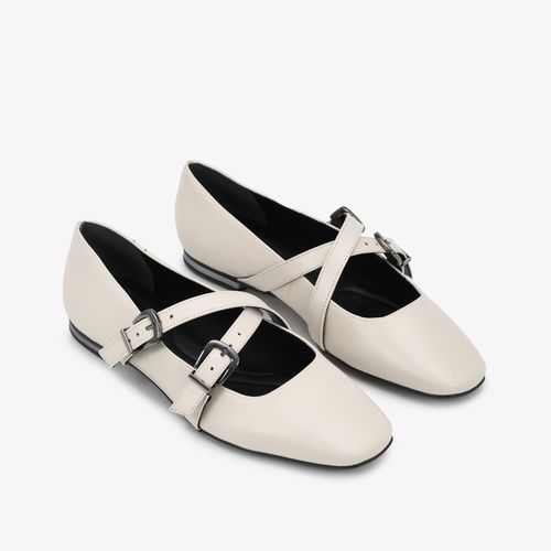 Sapatilha Off White Couro