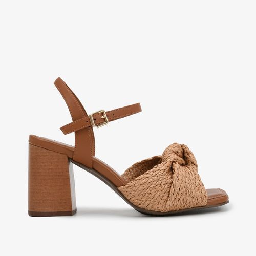 Sandália Caramelo Ráfia Salto Médio Bloco Couro