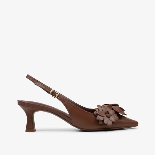 Slingback Marrom Flores Salto Médio Couro